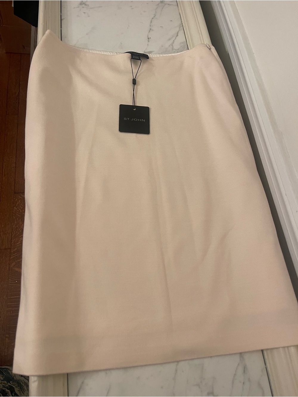 St. John Soft Cream Sheath Pencil Skirt
